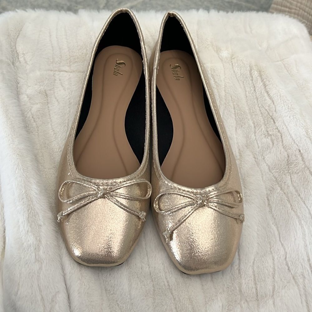 Gold square toe ballet flats with bow- brand new without box size 8